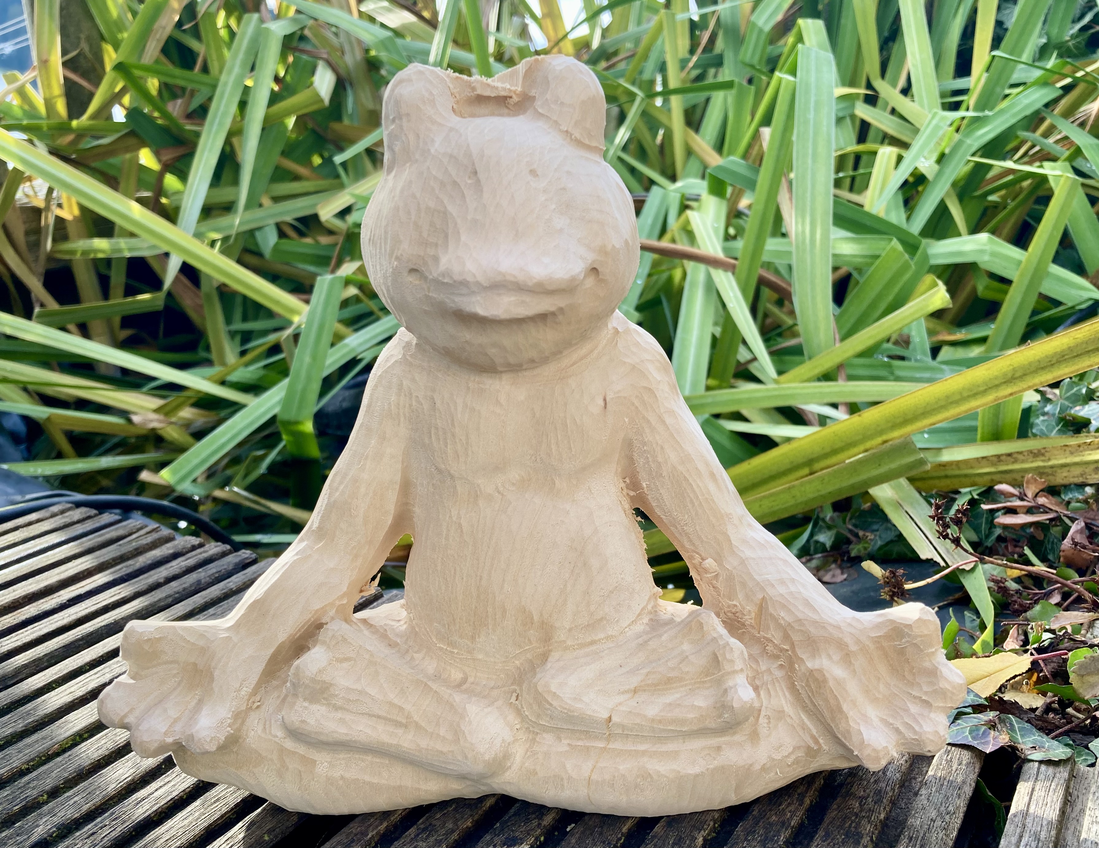 Yoga Frosch, Rohling zum Schnitzen in 20 cm 