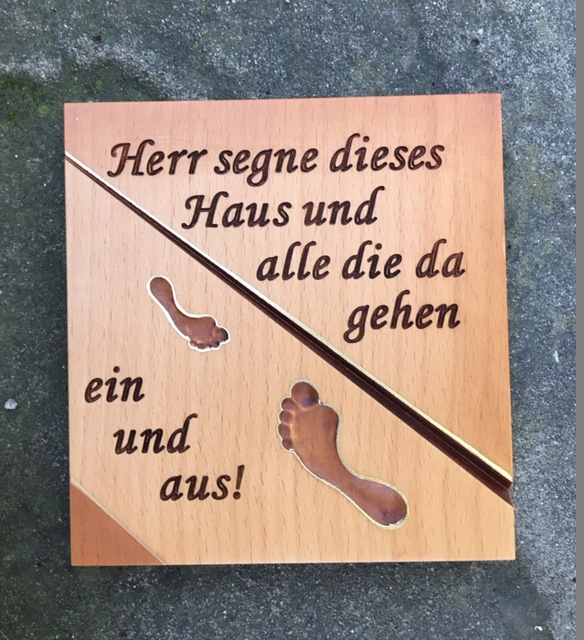 Haussegen mit Spruch aus Holz