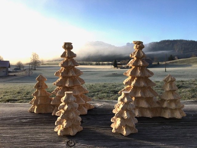 Tannenbaum aus Holz, Schnitzrohling, 11 cm