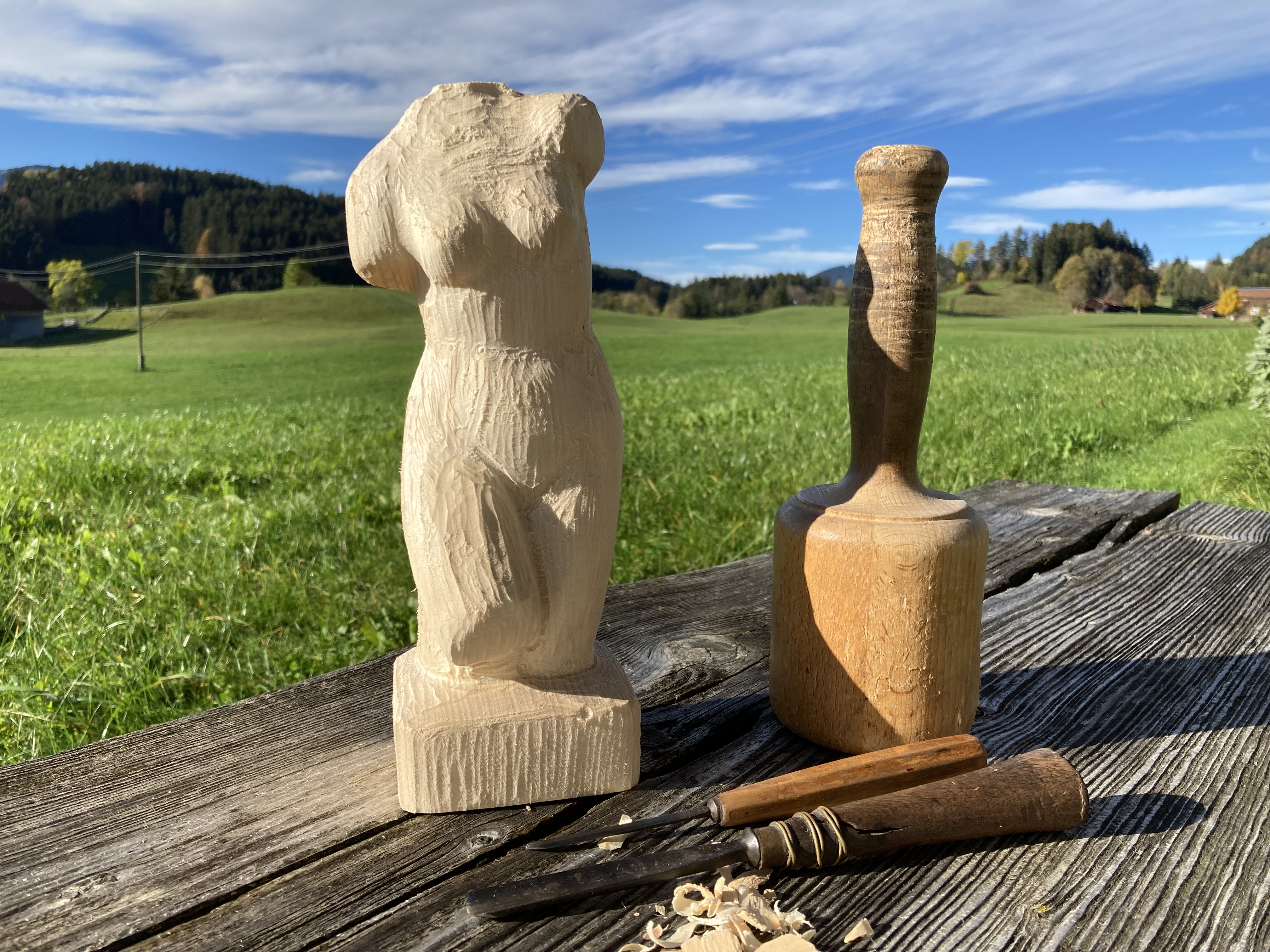 weiblicher Torso, Rohling zum Schnitzen