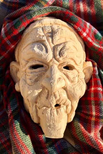 Holzmaske Oma, Holzrohling zum selber Schnitzen und Gestalten
