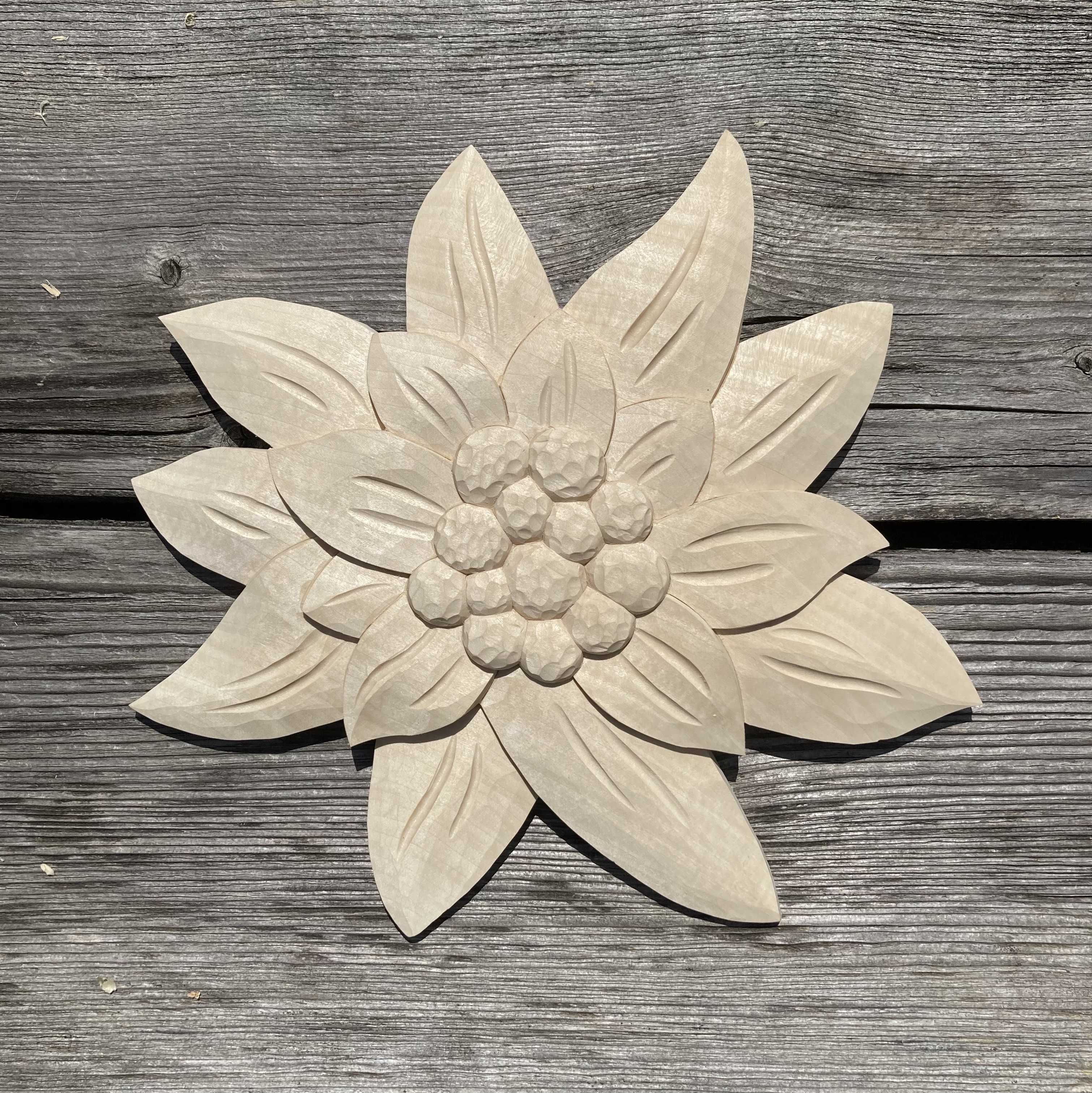 Edelweißblüte, Rohling zum Schnitzen