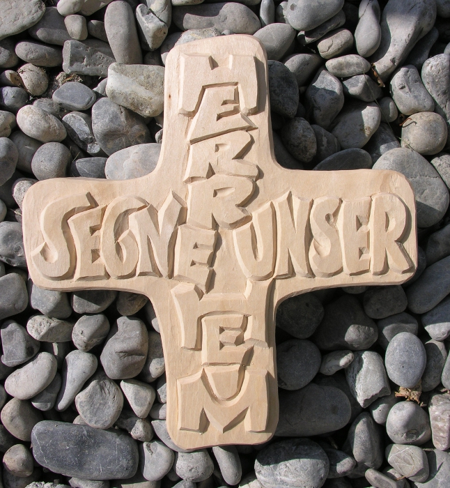 Kreuz mit Haussegen,  Rohling in Lindenholz