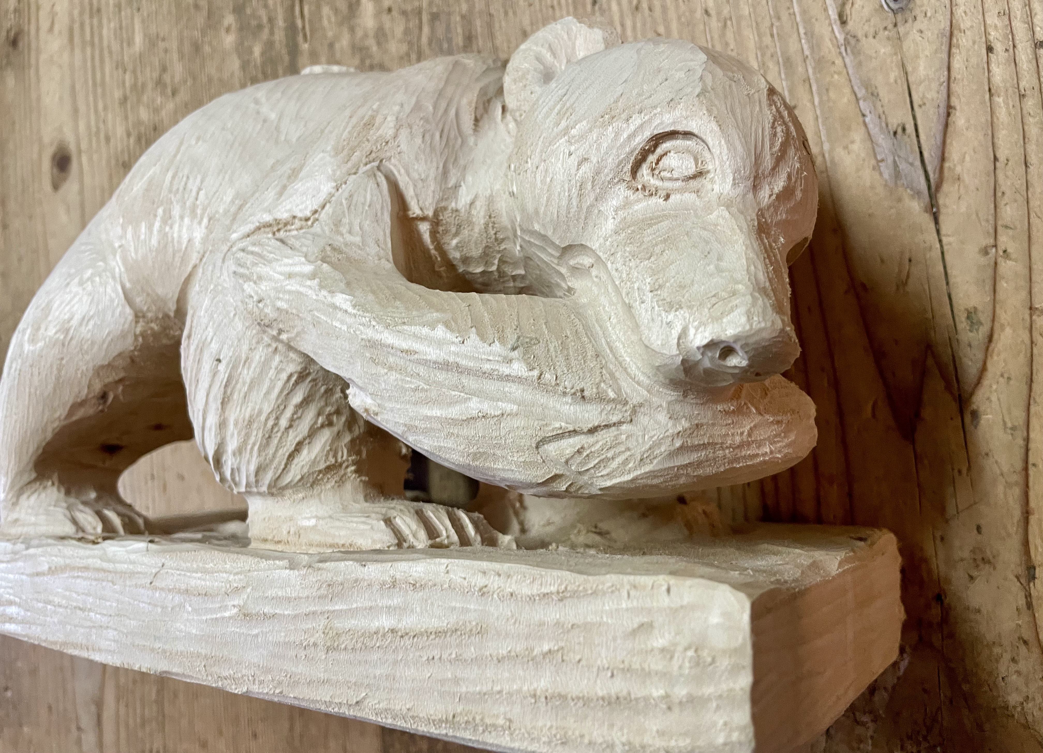 Bär mit Lachs, 30 cm, Schnitzrohling, 