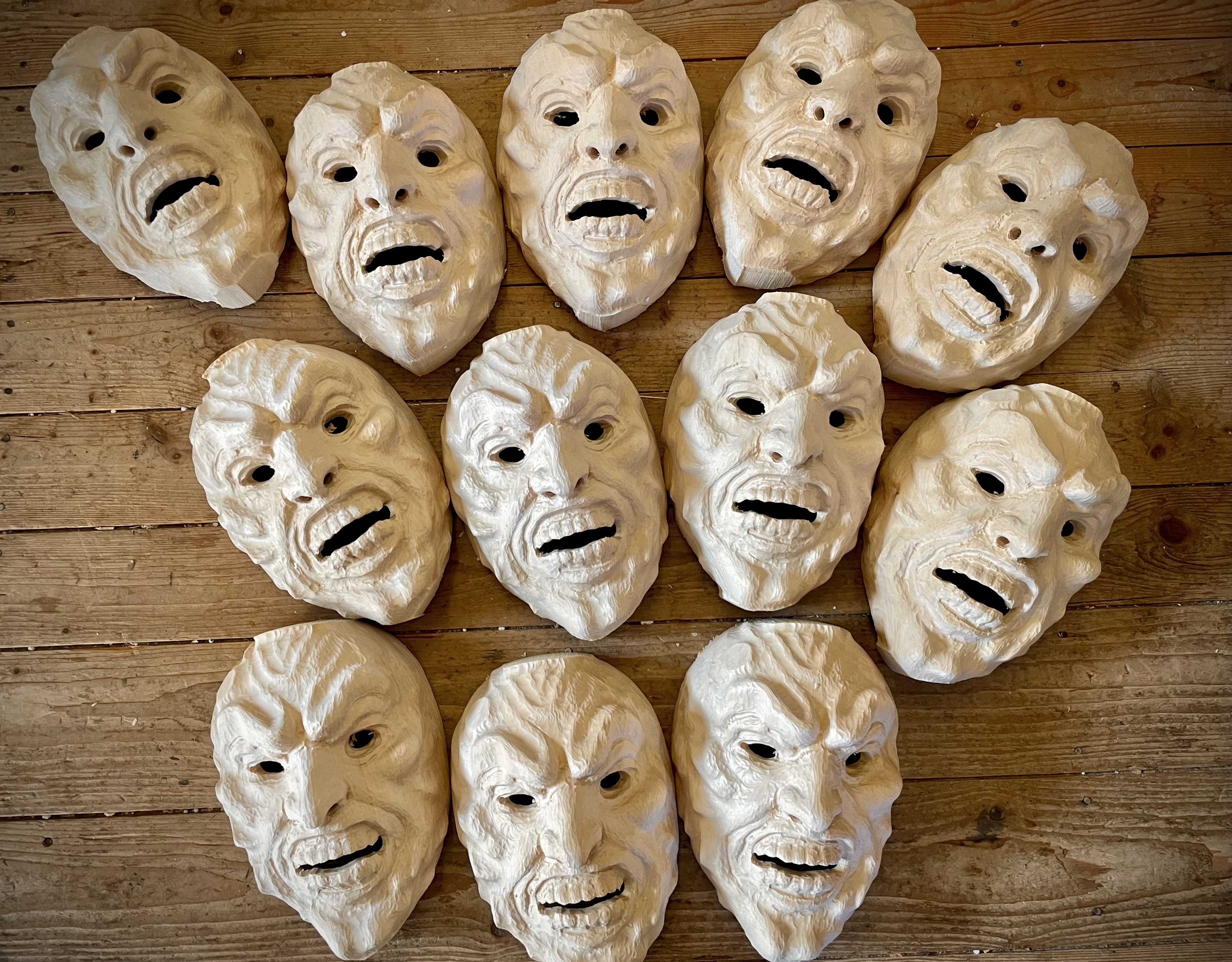 blank mask of an d