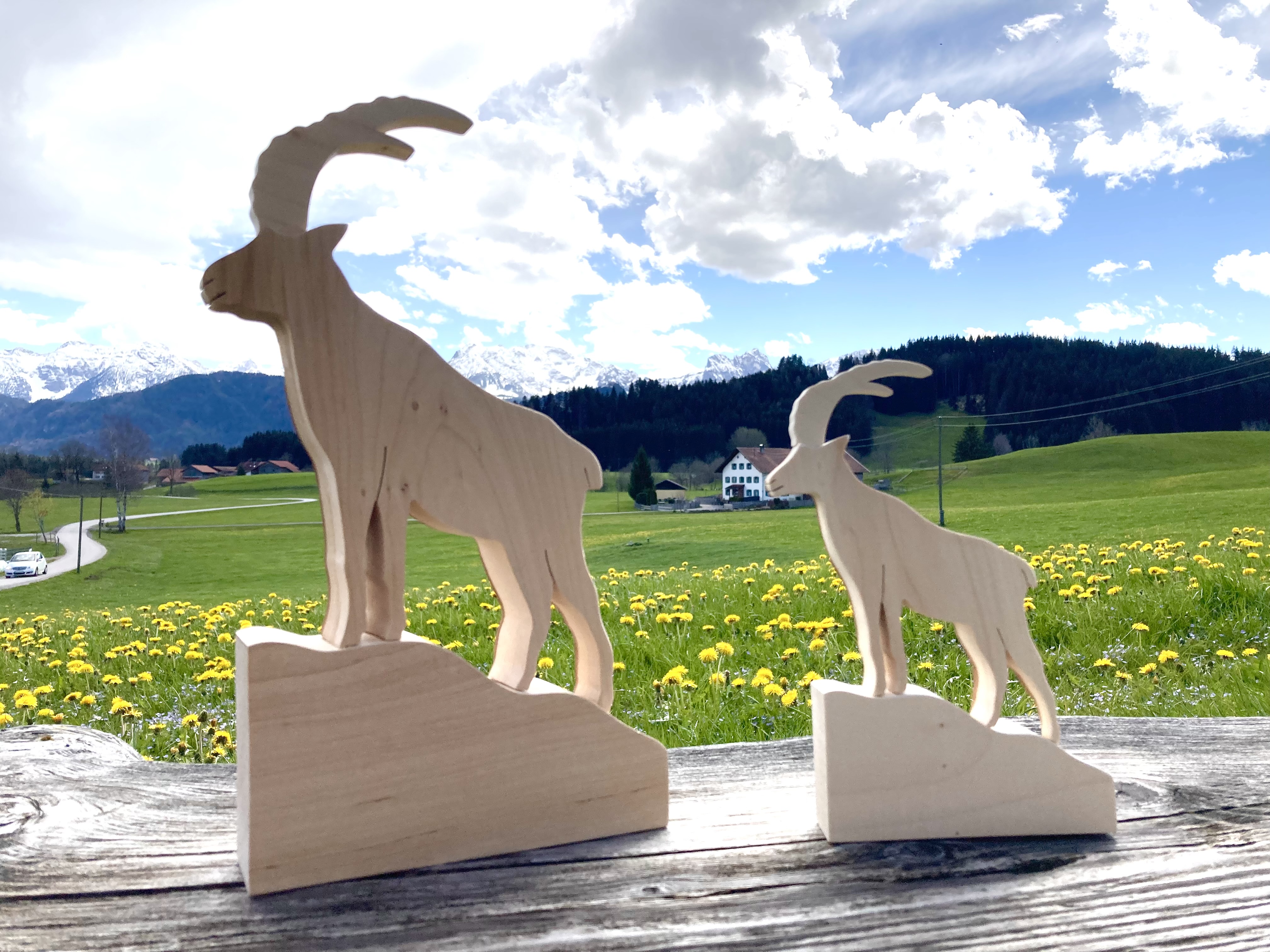Steinbock aus Holz 