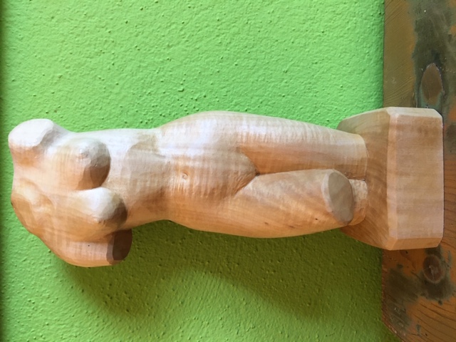 weiblicher Torso, Rohling zum Schnitzen