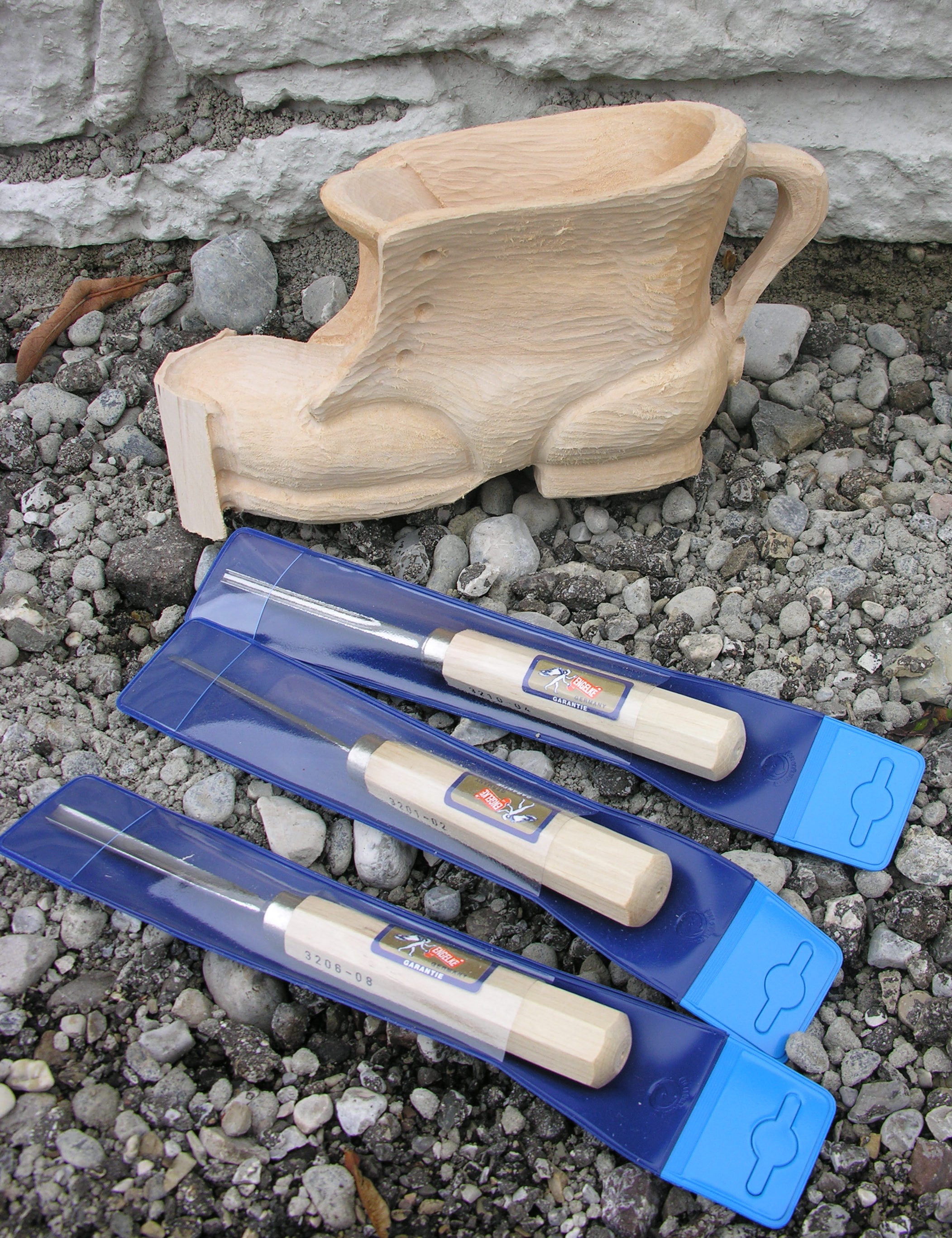 Schuh, Holzrohling zum Schnitzen