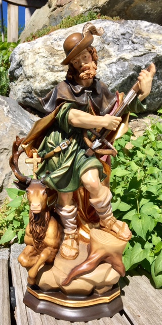 Heiliger Hubertus, aus Holz geschnitzte Heiligenfigur