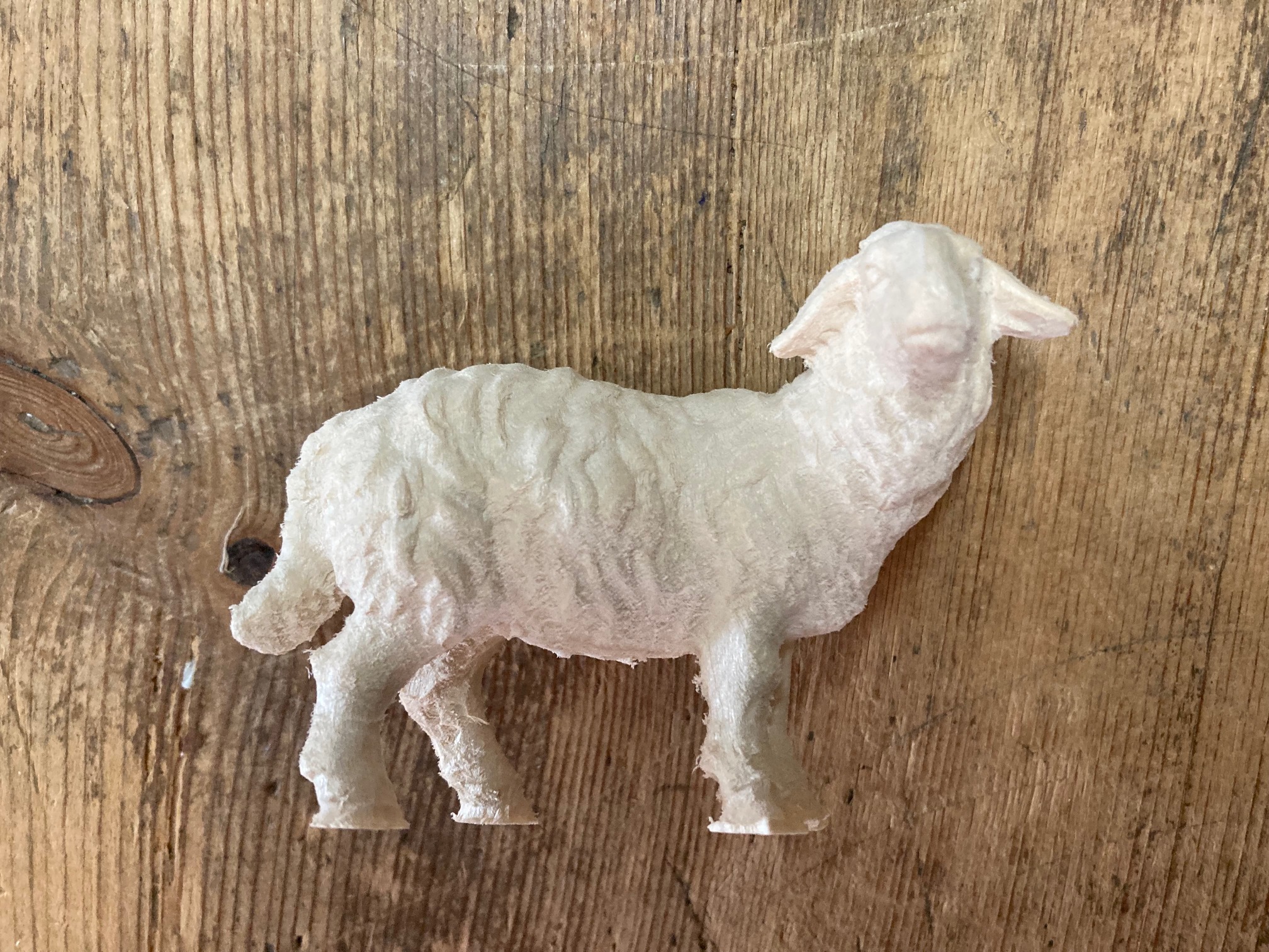 Allgäu Krippe 10 cm feingefräst: Schaf stehend