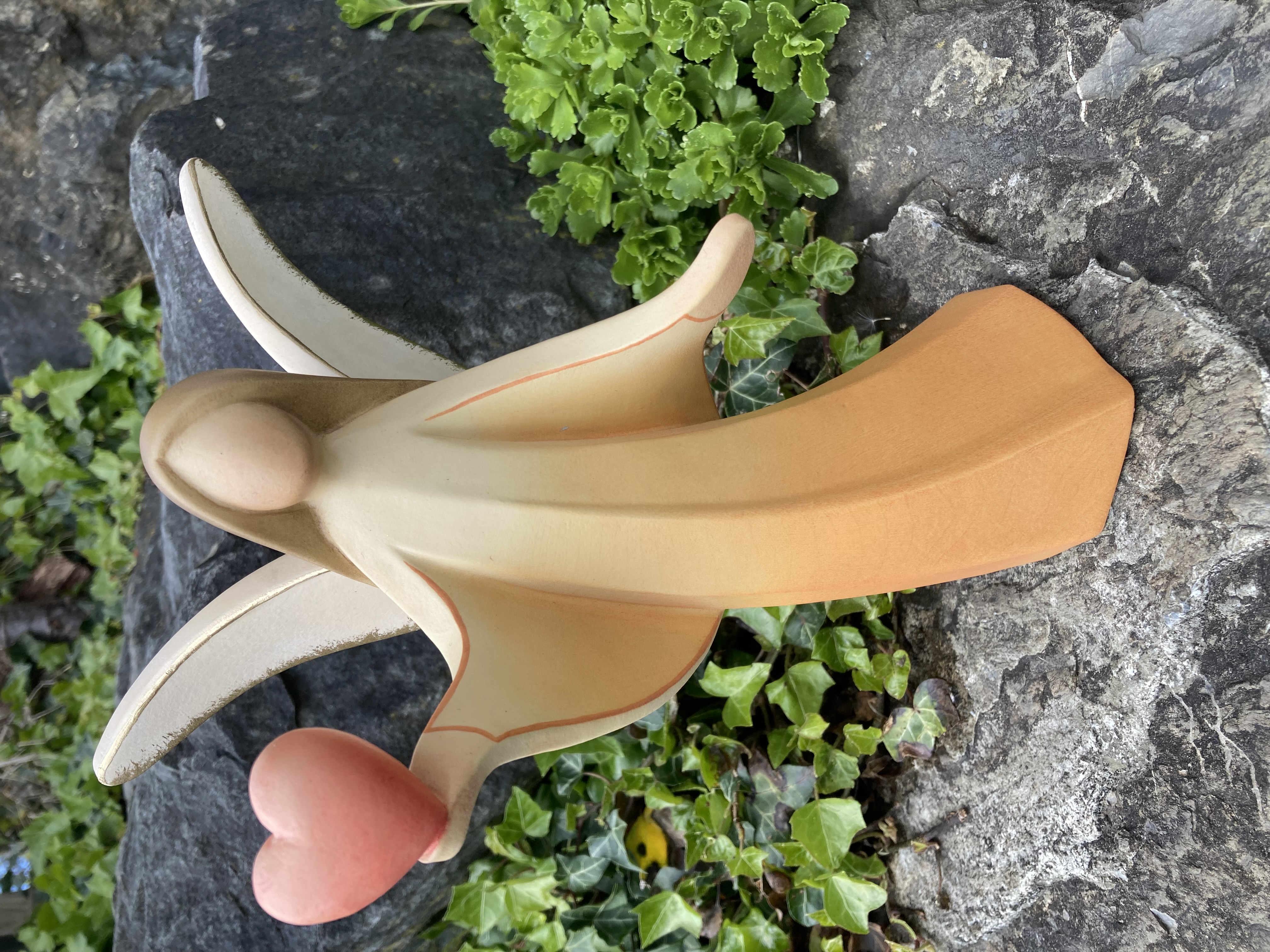 Engel modern mit Herz, Hochzeitsengel, aus Holz, 17 cm
