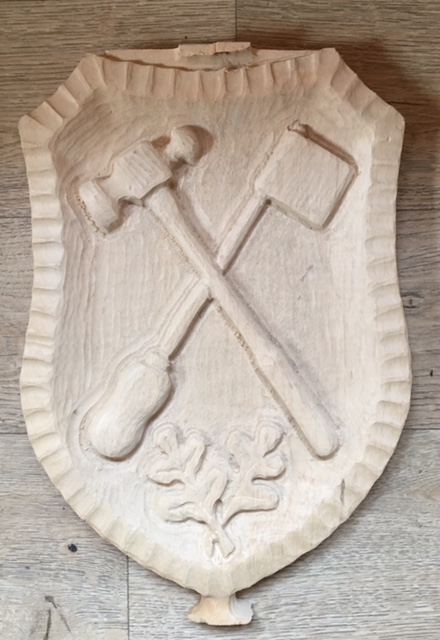 Relief Installateur und Klempner Wappen, Schnitzrohling, 38 cm