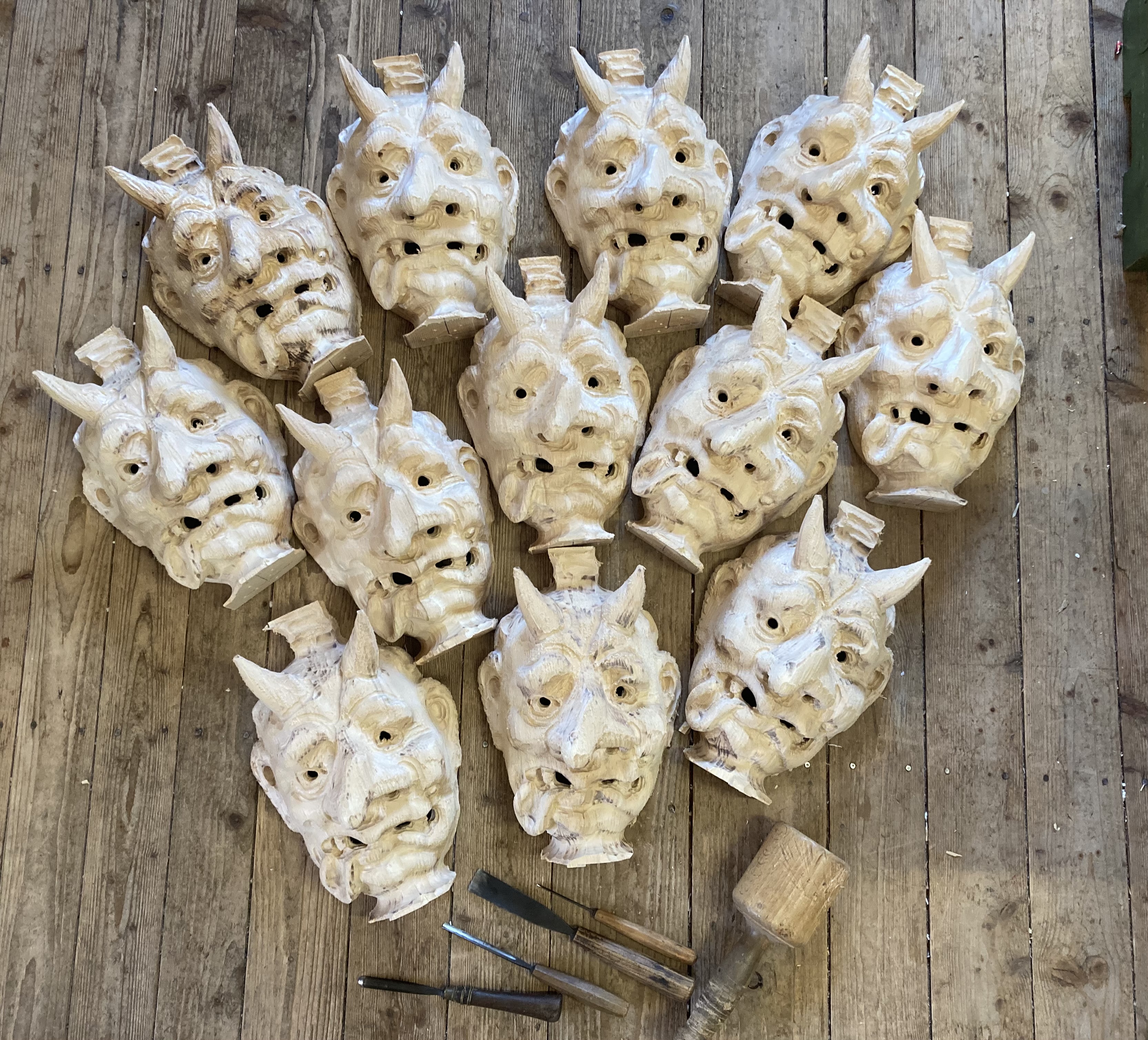 Krampusmaske, Holzrohling zum selber Schnitzen