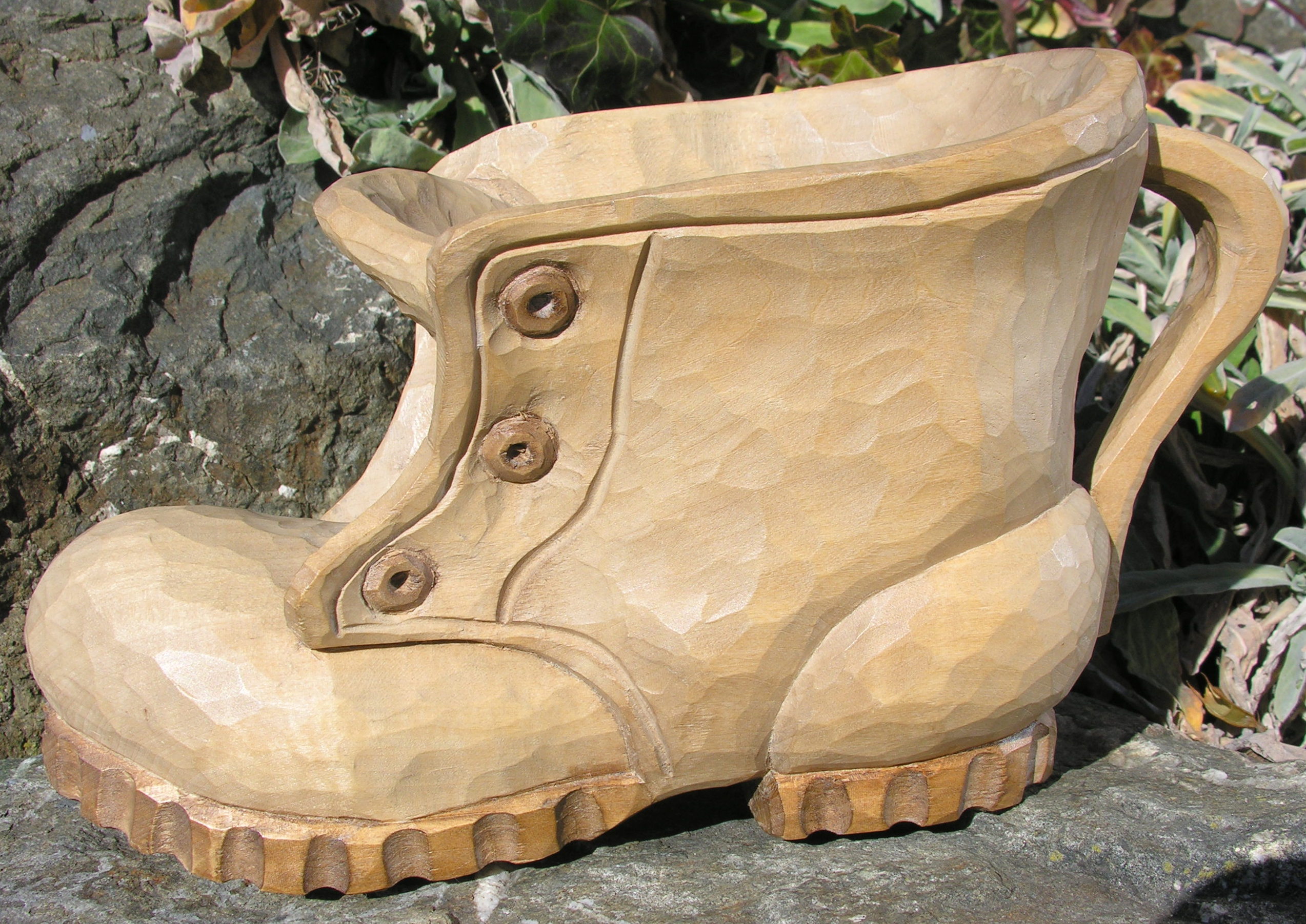Schuh, Holzrohling zum Schnitzen