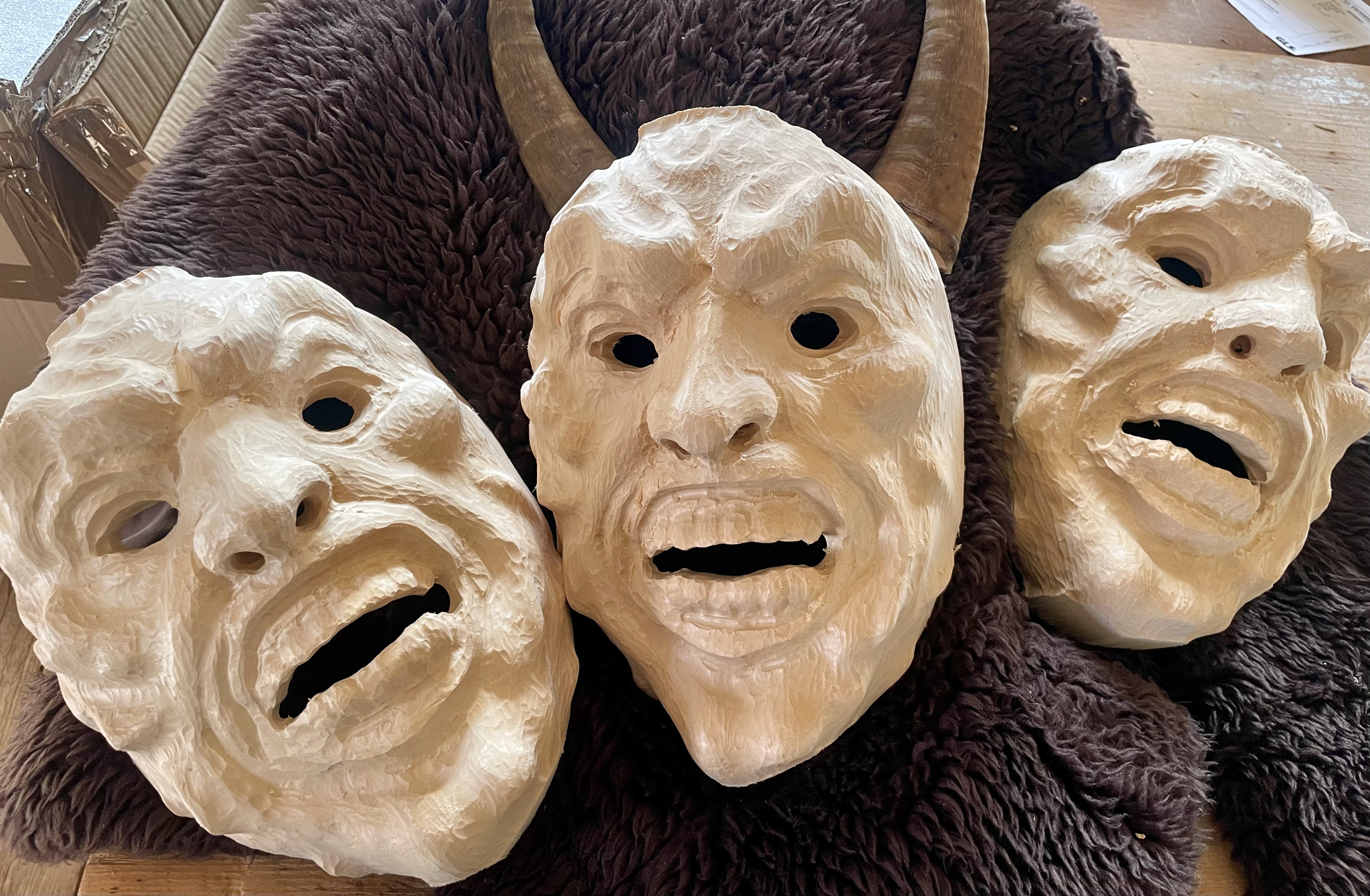 blank mask of an d