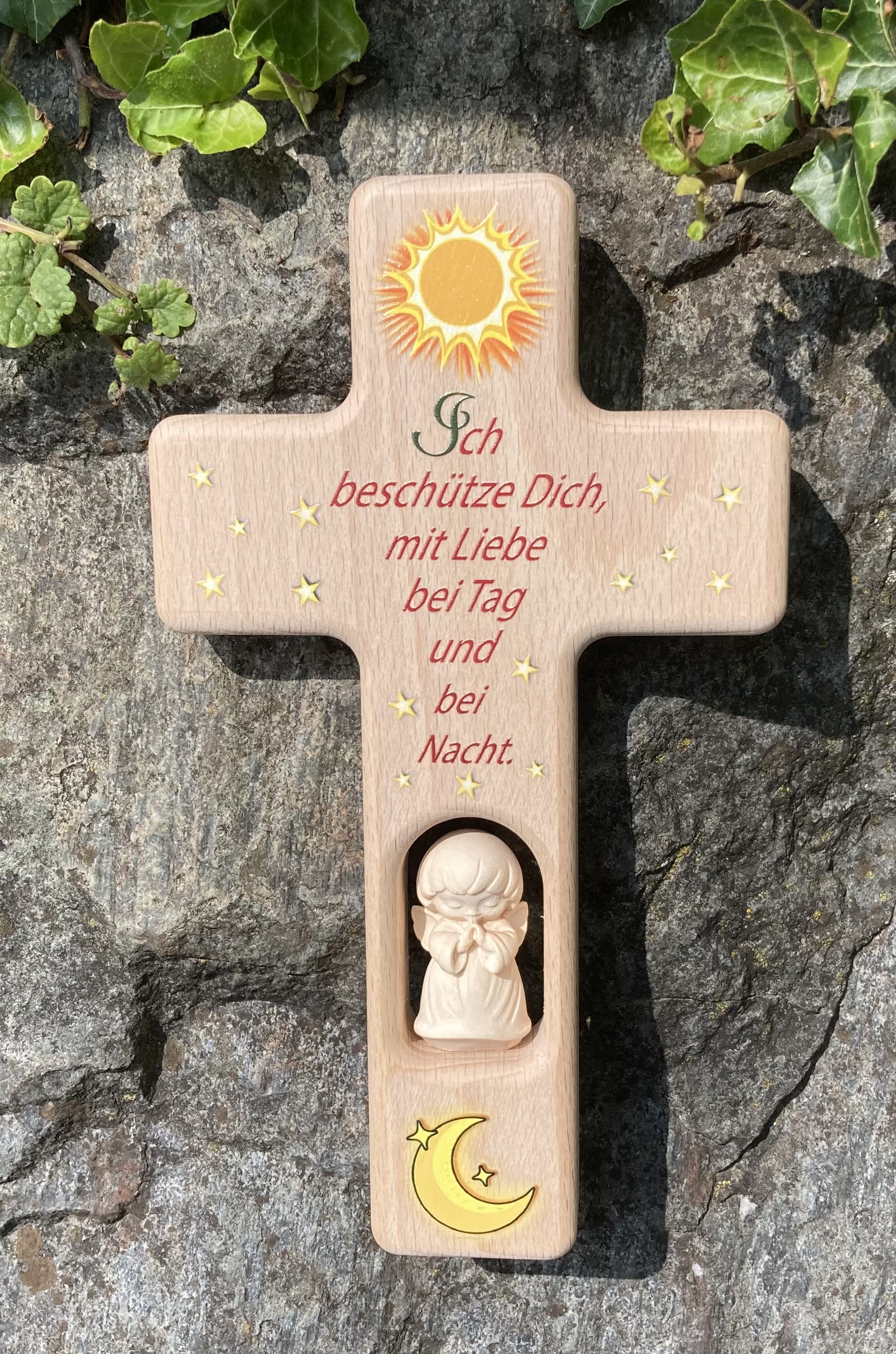 Kinderkreuz aus Holz mit Engel und Spruch 