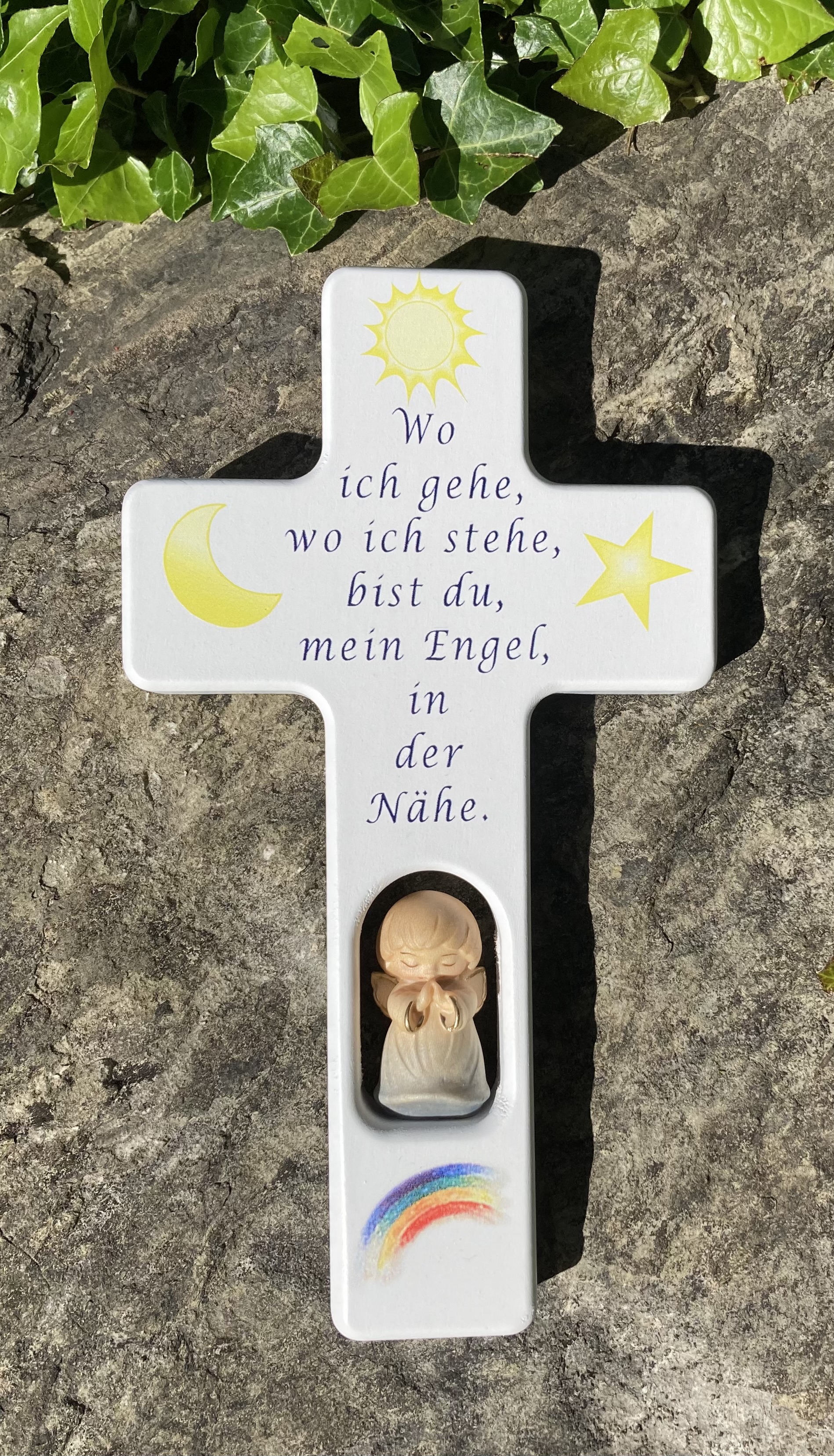 Kinderkreuz aus Holz mit Engel und Spruch