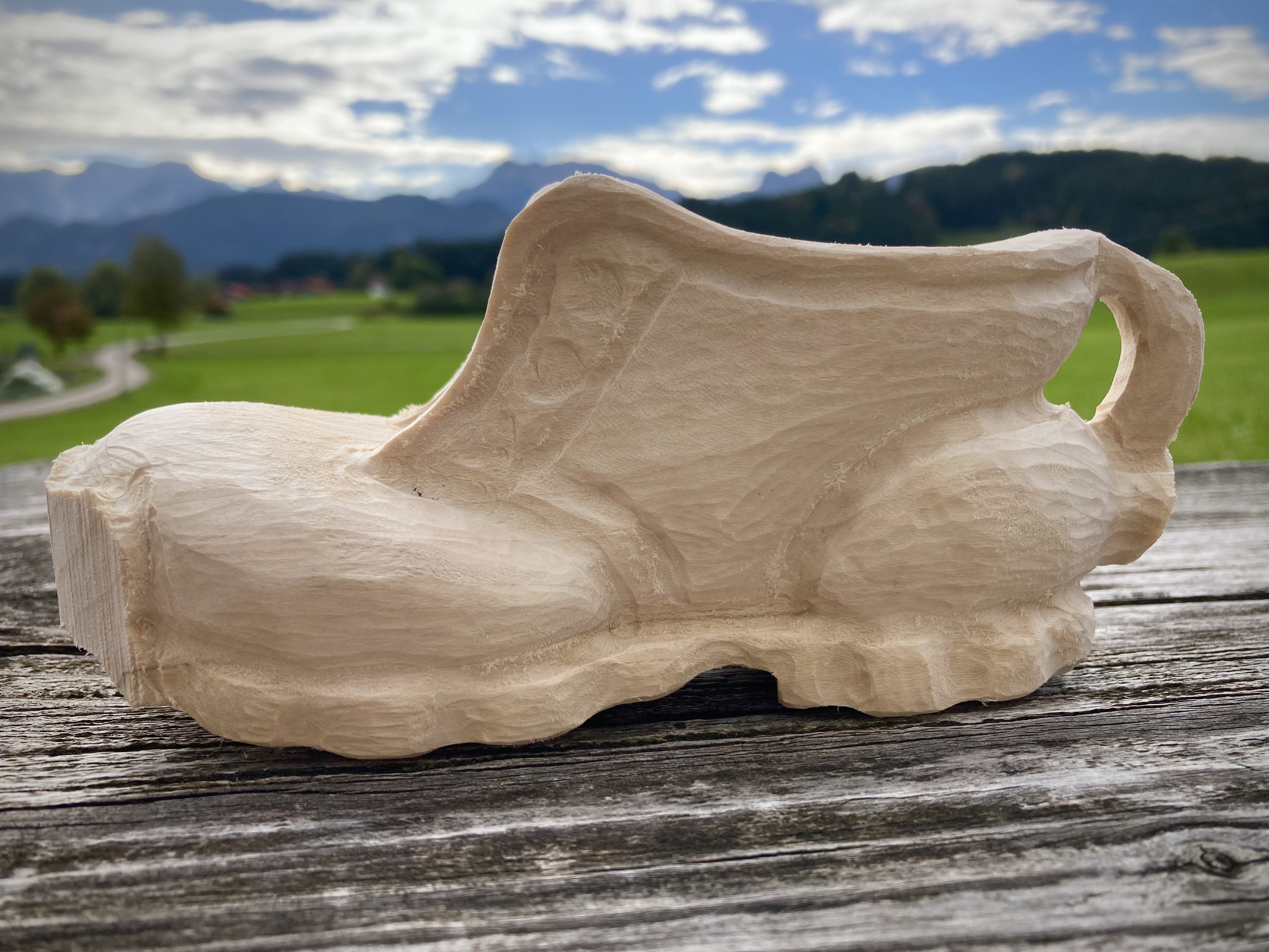 Schuh, Holzrohling zum Schnitzen
