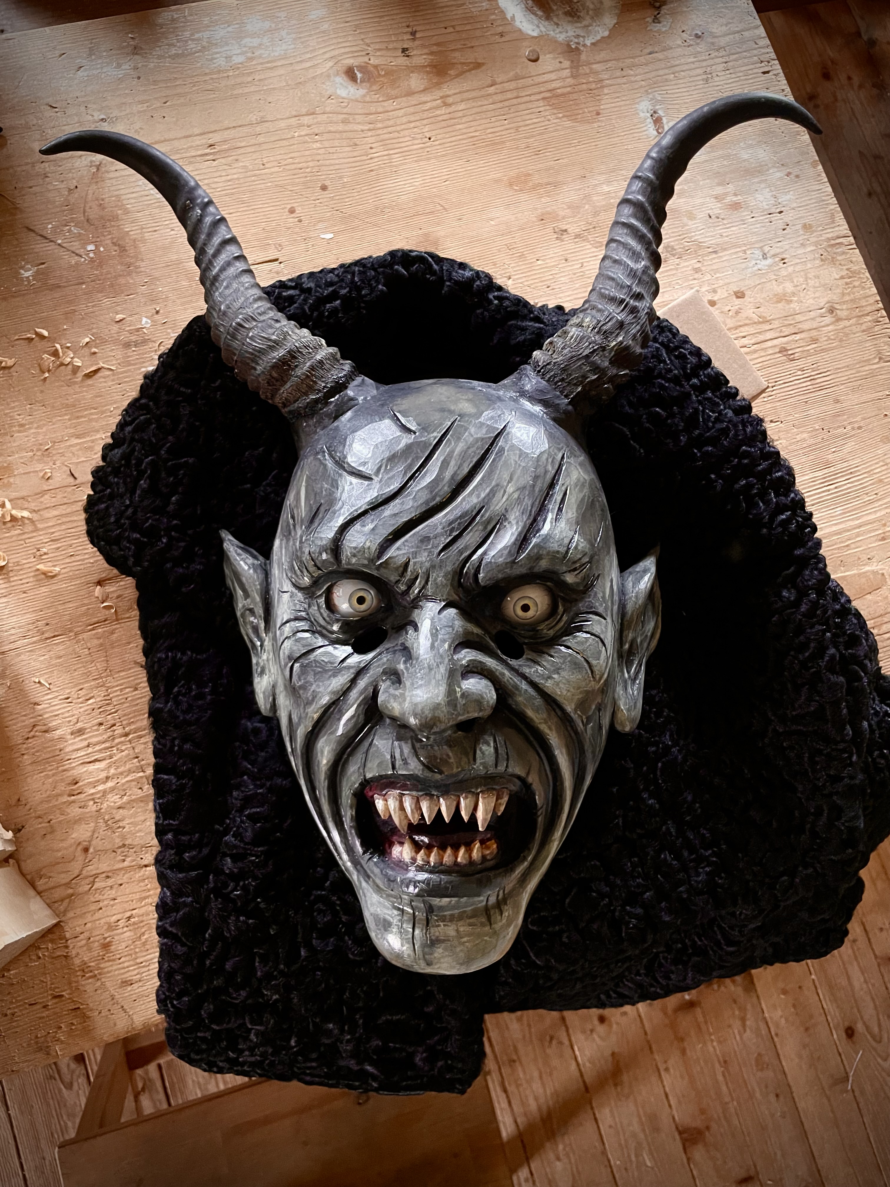 Krampus- oder Perchtenmaske, grimmig, Holzrohling zum selber Schnitzen 