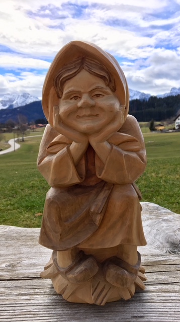 Denker Oma, Holzrohling zum Schnitzen