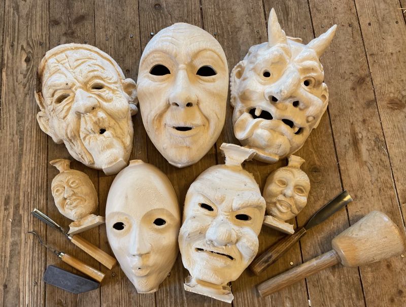 Holzmaske Oma aus Holz mit Rohling selber schnitzen